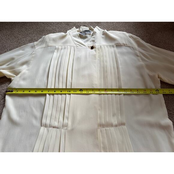 Max Mara 100% Silk Blouse Ivory Pleated Top Quiet Luxury Old Money Retro Classic - Picture 4 of 6